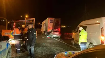 Ankara'da tıra çarpan aracın sürücüsü hayatını kaybetti