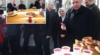 Cumhurbaşkanı Erdoğan'dan gazetecilere simit ikramı