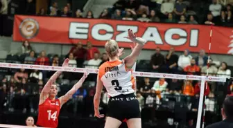 Eczacıbaşı Dynavit, ligde üst üste 9. galibiyetini aldı