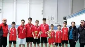 Erzincan'da Yıldızlar Badminton İl Birinciliği tamamlandı