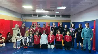 Eski milli güreşçi Yaşar Doğu Bafra'da anıldı