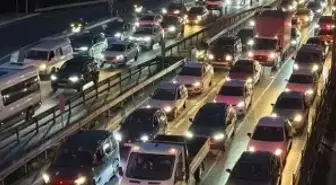 İstanbul'da trafik var mı? SON DAKİKA! 10 Ocak hangi ilçelerde trafik var, hangi yollar kapalı?