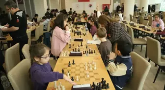 Kastamonu'da 10 Ocak Çalışan Gazeteciler Günü kapsamında satranç turnuvası düzenlendi