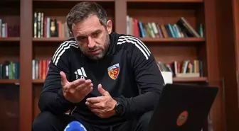 Kayserispor Teknik Direktörü Radomir Djalovic, AA'nın 'Yılın Kareleri' oylamasına katıldı