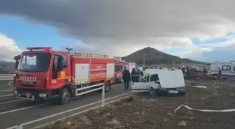 Konya'da iki otomobilin çarpıştığı kazada 1 kişi öldü, 1 kişi yaralandı