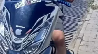 Kuşadası'nda kaldırıma çarpıp, takla atan motosikletin sürücüsü öldü; kaza anı kamerada