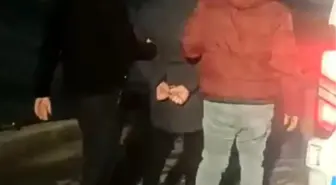 Mersin'de trafikte tartışma tutuklama ile bitti: Sopalı alkollü sürücünün ehliyeti alındı, 14 bin TL de ceza kesildi