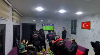 Osmaniye'de itfaiyecilerin Süper Kupa final maçı sırasında göreve çıkışı kamerada