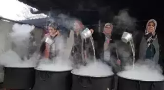 Para etmeyen ürünü 5 günlük emek harcayarak kilosunu 300 TL'den satıyorlar