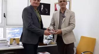 Tramvay ve istasyonlarda unutulan ziynet eşyası ile paralar, kanser hastası çocuklar için kullanılıyor