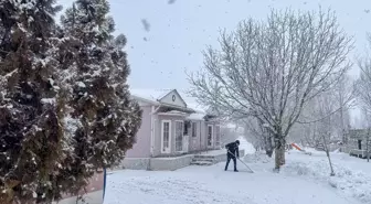 Van, Bitlis, Muş ve Hakkari'de 1011 yerleşim yerine ulaşım sağlanamıyor