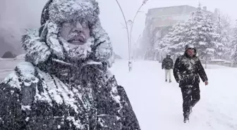 İstanbul Valiliği: İlimizde Akşam Saatlerinde Avrupa Yakası'nın Yüksek Kesimlerinde Yağışın Karla Karışık Yağmura Dönmesi Beklenmektedir