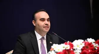 Bakan Kacır: 'Ceyhan'da kurduğumuz Endüstri Bölgesini önümüzdeki dönemde entegre kimya sanayii yatırımlarının adresi yapacağız'