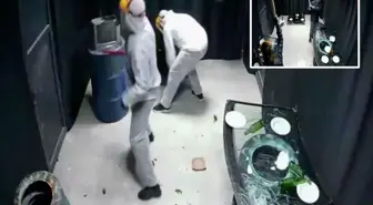 Hiç boş kalmıyor, bu eve gelen her şeyi kırıp döküyor