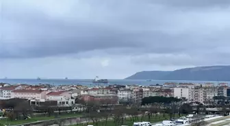 Çanakkale'de boğaz trafiği açıldı