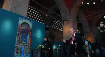 Cumhurbaşkanı Erdoğan, Hane İslam Eserleri Sergisi'nde sanatçı ve katılımcılarla bir araya geldi Açıklaması