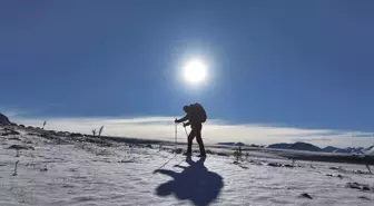 Dağcılık tutkunu sporcu, son 3 yıldır dünyada zirveye en çok tırmanan dağcı oldu