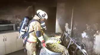 Defne'de yanan ev kullanılmaz hale geldi