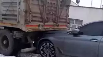 Diyarbakır'da zincirleme kaza: 2 yaralı