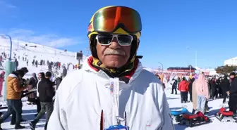 Erciyes'in 'efsane hocası' 40 yıldır kayak eğitmenliği yapıyor