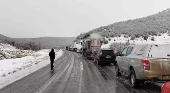 Eskişehir-Seyitgazi yolunda kuyruk oluştu