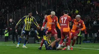Galatasaray Süper Kupa finalinde Fenerbahçe'ye mağlup oldu