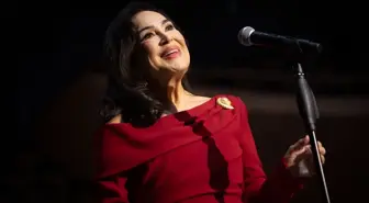 Kanun virtüözü Ahmet Baran'ın şefliğindeki 'İyilik Korosu' başkentte sanatseverlerle buluştu