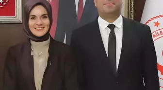 Kendisi gibi engellilerin bakanlıktaki danışmanı