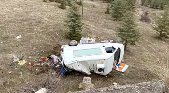 Kontrolden çıkan kamyonet şarampole yuvarlandı: 3 yaralı