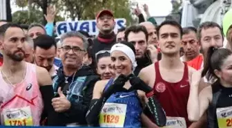 Adana'da 16. Uluslararası Kurtuluş Yarı Maratonu renkli görüntülere sahne oldu