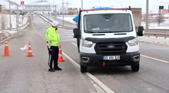 Sivas-Kayseri kara yolu araç ulaşımına kapatıldı