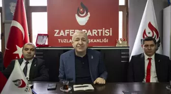 Zafer Partisi Genel Başkanı Özdağ, Tuzla İlçe Başkanlığı'nda partililerle bir araya geldi