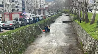 2 metre yükseklikten dere yatağına düşüp öldü