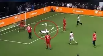 44 yaşındaki Volkan Demirel'den muhteşem röveşata golü