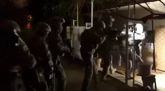 Antalya'da 20 ayrı adrese 150 personelle eş zamanlı operasyon