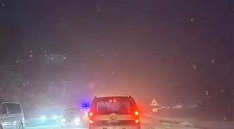 Antalya-Fethiye kara yolunda kar ulaşımı olumsuz etkiledi