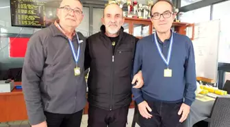 Burhaniye' de briç turnuvaları devam ediyor