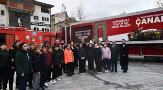 Çanakkale Savaşları Mobil Müzesi Sındırgı'da ziyaretçilerini ağırladı