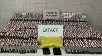 Çorlu'da 33 bin uyuşturucu hap ele geçirilen otomobildeki 2 şüpheli tutuklandı