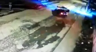 'Dur' ihtarına uymayan sürücü polis aracına çarptı, 2'si polis 3 yaralı: Sürücü tutuklandı