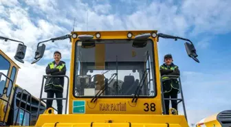 İstanbul Havalimanı'nda pistteki kar miktarı 'anlık' takip ediliyor