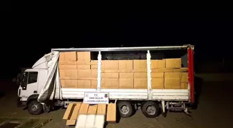 Kamyon dolusu kaçak sigara jandarmaya takıldı
