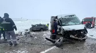 Tekirdağ'da otomobille kamyonet çarpıştı: 1 ölü, 3 yaralı