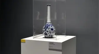 Türk Seramik Sanatçısı, Çin'in Porselen Başkenti Jingdezhen'de Yeni İpek Yolu Hikayeleri Resmediyor