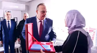 Vali Canbolat'tan şehit polis Koçyiğit'in ailesine taziye ziyareti