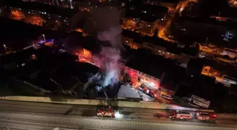 Ahşap dolu depoda çıkan yangın kontrol altına alındı