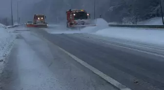 Bolu Dağı'nda kar yağışı