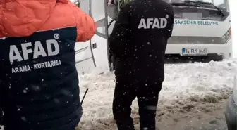 Cenaze taşıyan minibüs devrildi: 22 yaralı