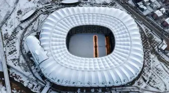 Karla kaplı Timsah Arena Stadyumu böyle görüntülendi