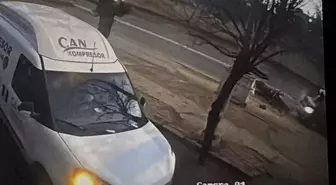 Çorlu'da Motosiklet ile Ticari Araç Kafa Kafaya Çarpıştı: 2 Yaralı